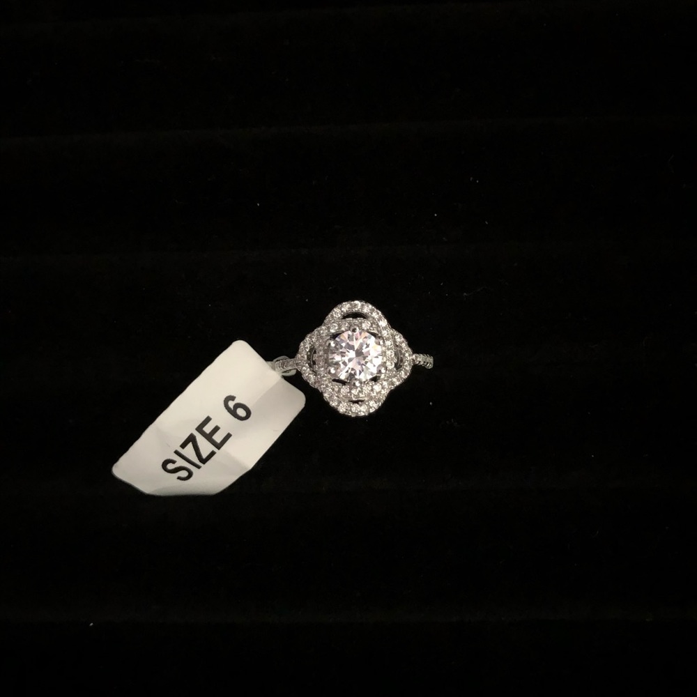NWT 925 Sterling Silver Ring